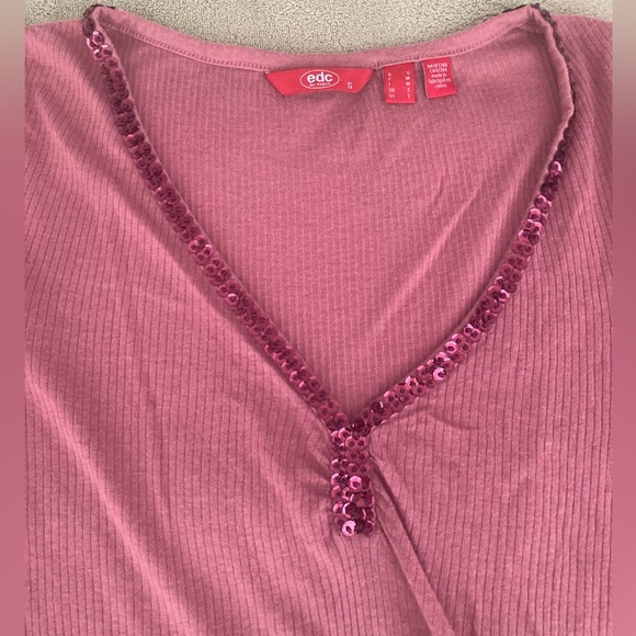 Esprit long sleeves V neck top - Picture 1 of 14